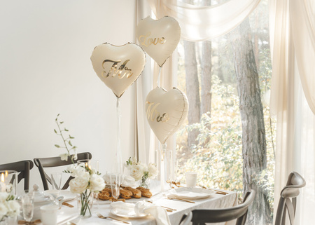 Balon foliowy Walentynki Serce Love kremowy 45 cm