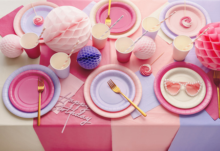 Talerzyki papierowe różowe 18 cm 6 szt. PartyDeco
