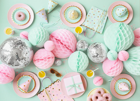 Czapeczki papierowe Gwiazdki 14,5 cm 6 szt.