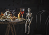 Dekoracja Kościotrup Halloween biała 40 cm