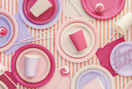 Talerzyki papierowe różowe 18 cm 6 szt. PartyDeco