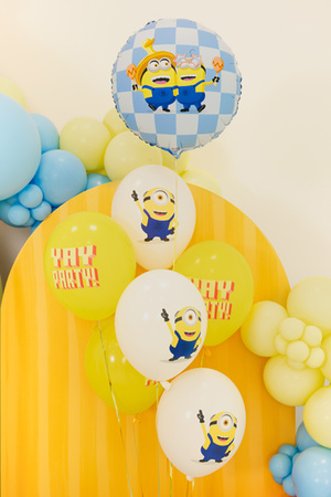 Balon foliowy pastylka Minionki 35 x 35 cm