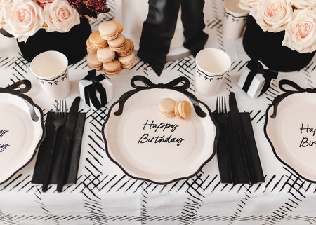 Talerzyki papierowe Happy Birthday z kokardką 24 cm 6 szt.