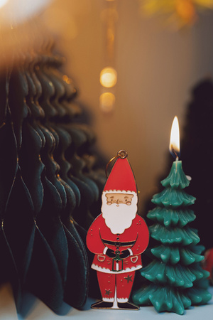 Świeca świąteczna choinka ciemny zielony na Boże Narodzenie 10 cm