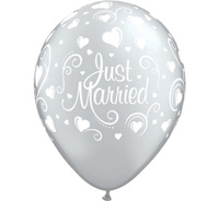 Balon QL 11" z nadr. "Just Married i serduszka", metalik srebrny/